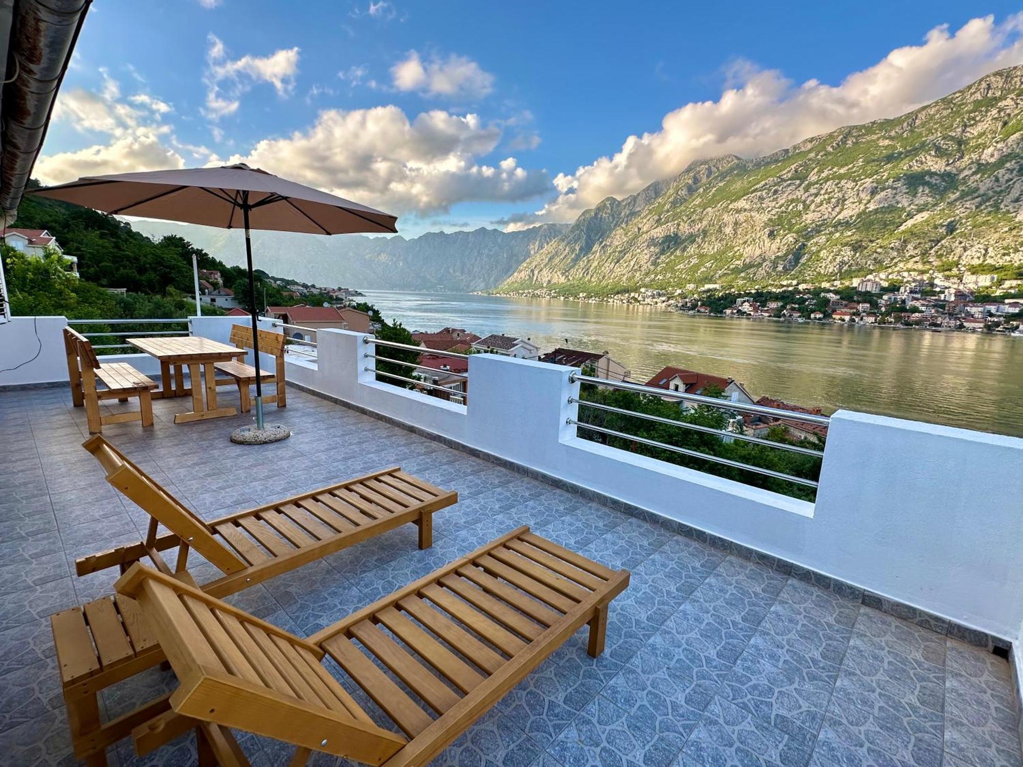House With Big Terrace And Beautiful Sea View Villa Котор Екстериор снимка
