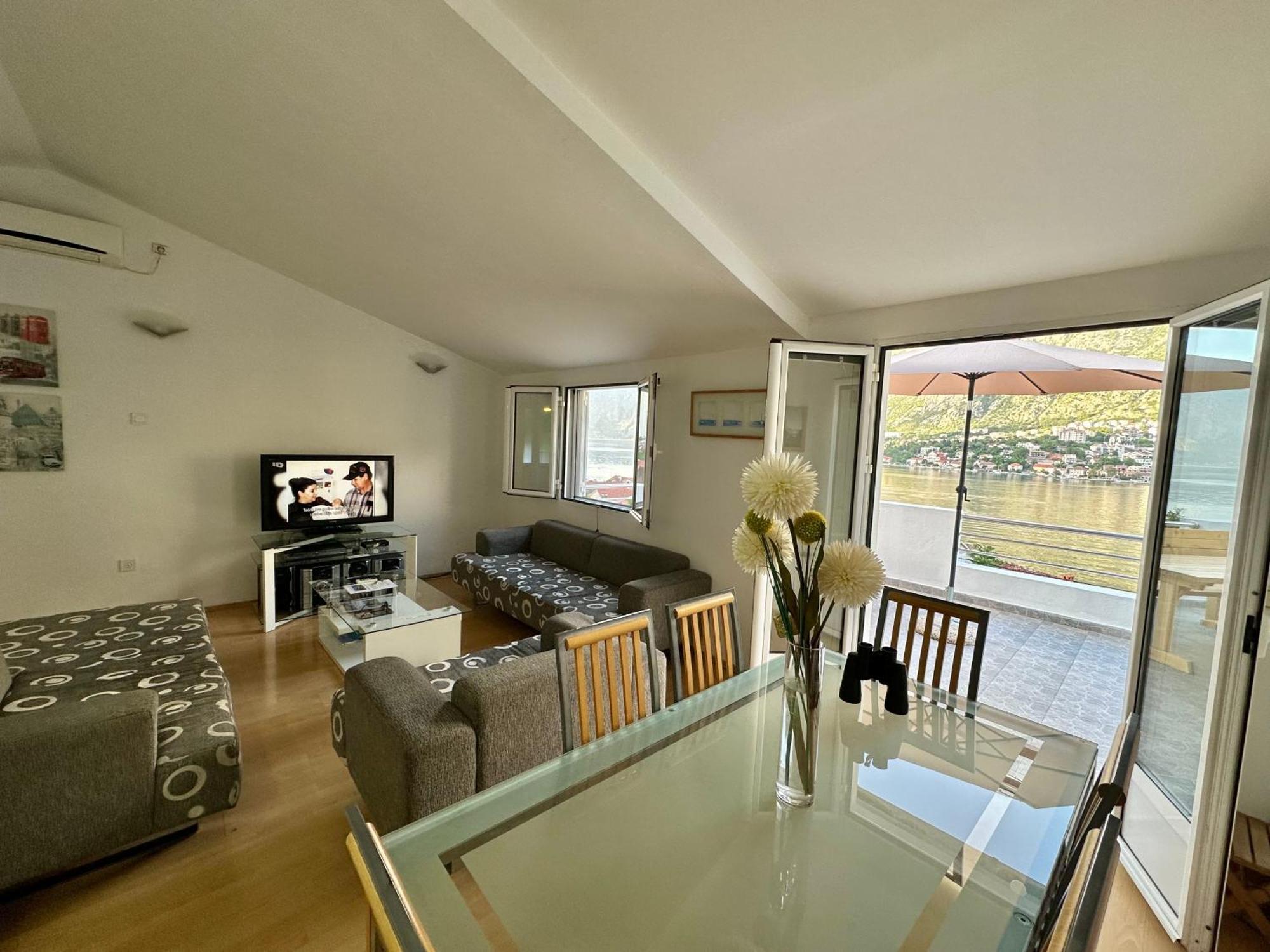 House With Big Terrace And Beautiful Sea View Villa Котор Екстериор снимка
