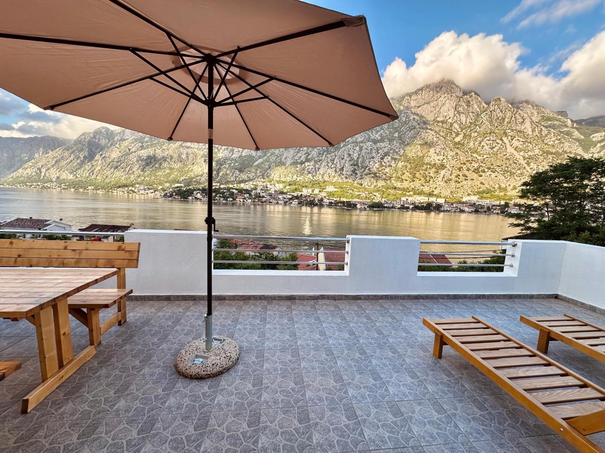 House With Big Terrace And Beautiful Sea View Villa Котор Екстериор снимка