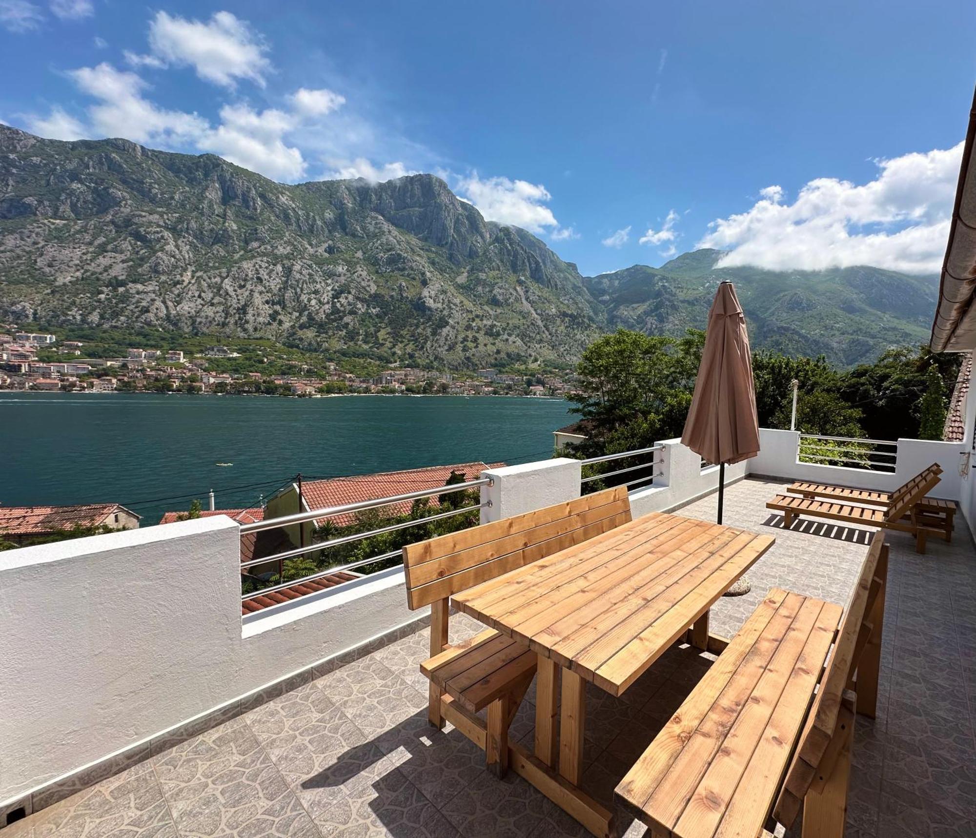House With Big Terrace And Beautiful Sea View Villa Котор Екстериор снимка